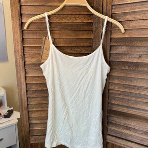 Wayi Classic Scoop Neck Snug Camisole Cream
